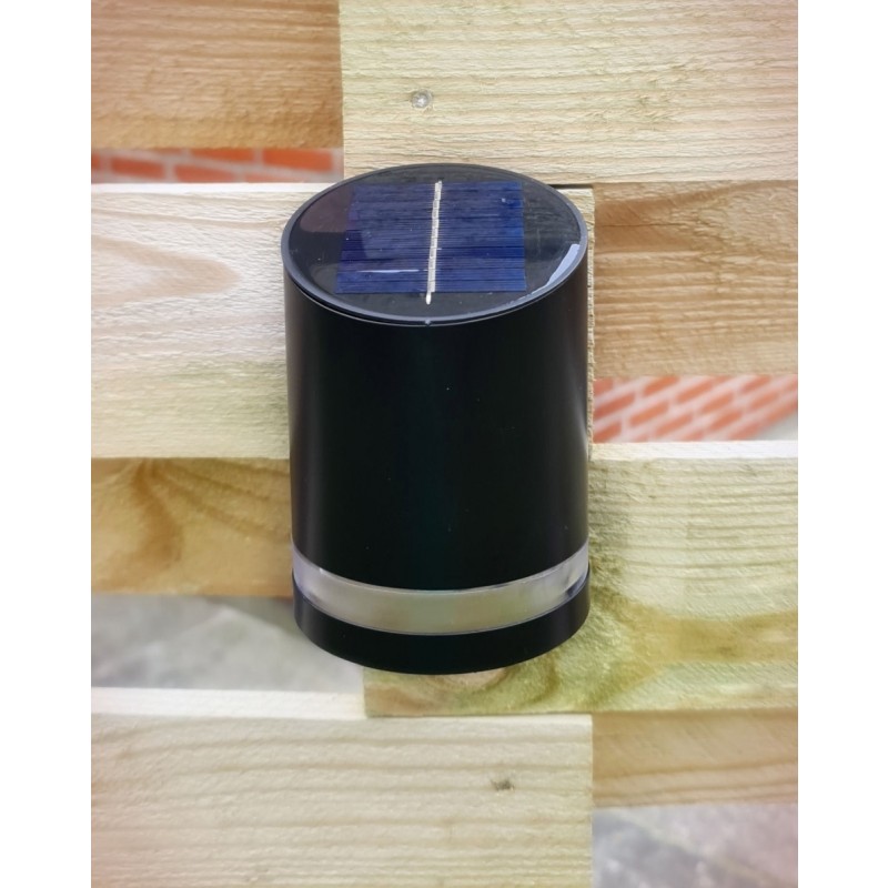 Duron solcellsvägglampa (svart)