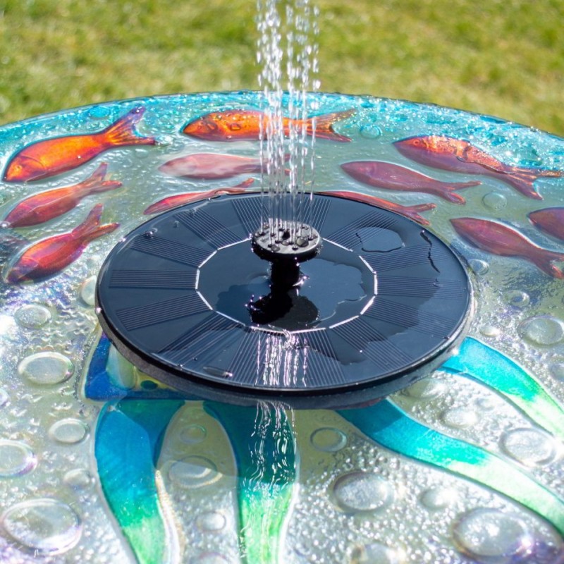 Flytande solcellsfontän