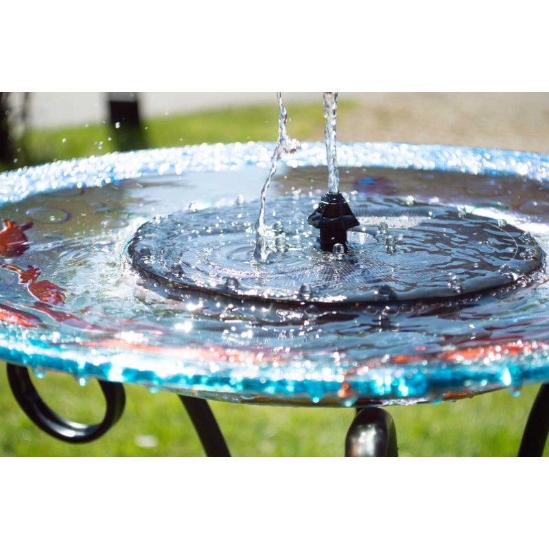 Flydende solcelle springvand med batteri og lys