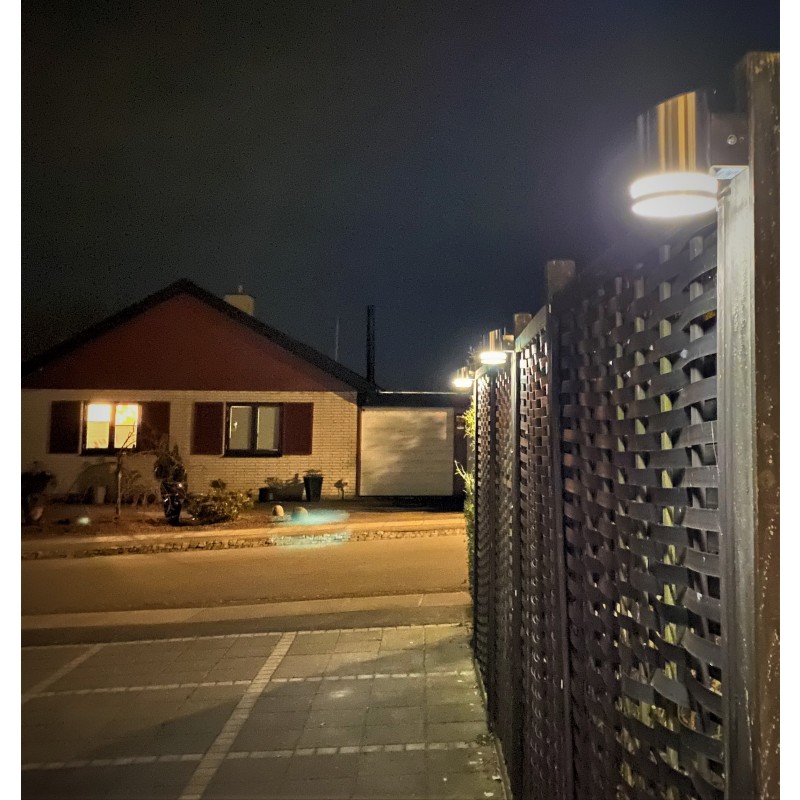 Duron solcellsvägglampa